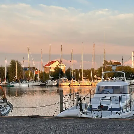 Semesterbostad Deichhaus Nina